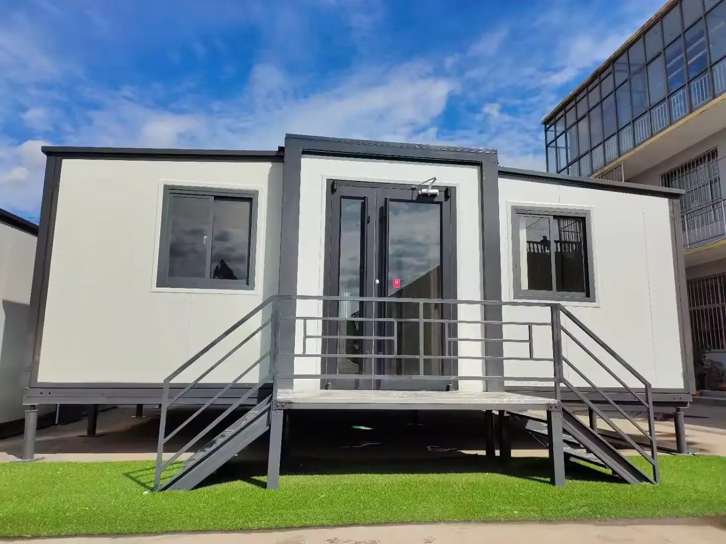Expandable Prefab Container Home – Affordable, Portable & Fully Equipped Prefab House.