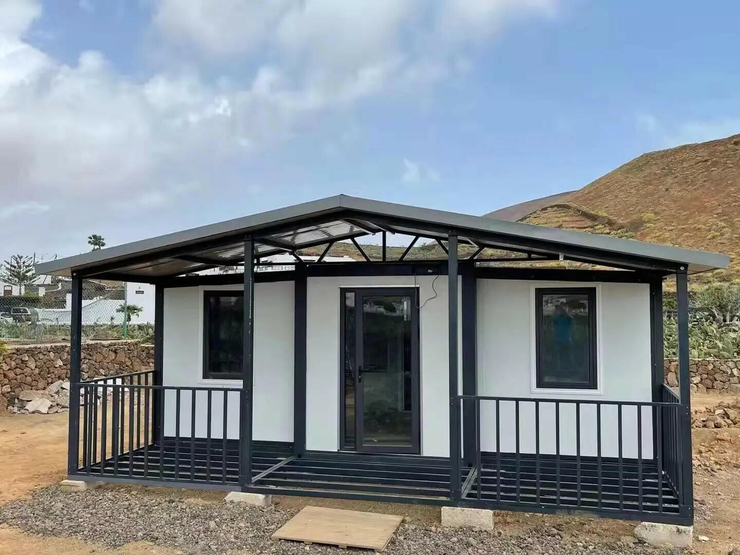 Ready House 20FT Luxury Expandable Container Home – 2-Bedroom Modern Prefab House.