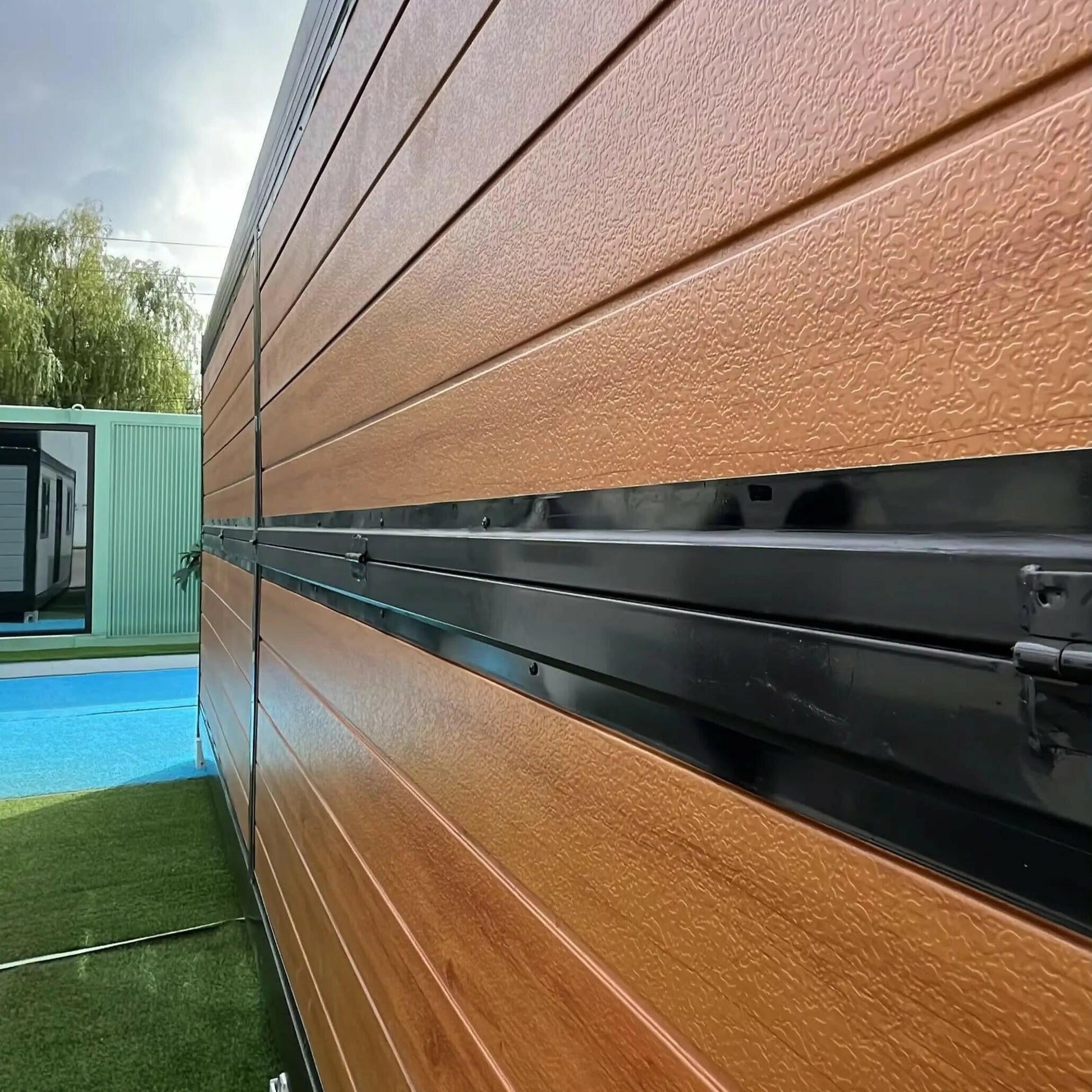 Mobile Tiny Prefab Modular House – Integrated Shipping Container Home for Indoor & Outdoor Use.