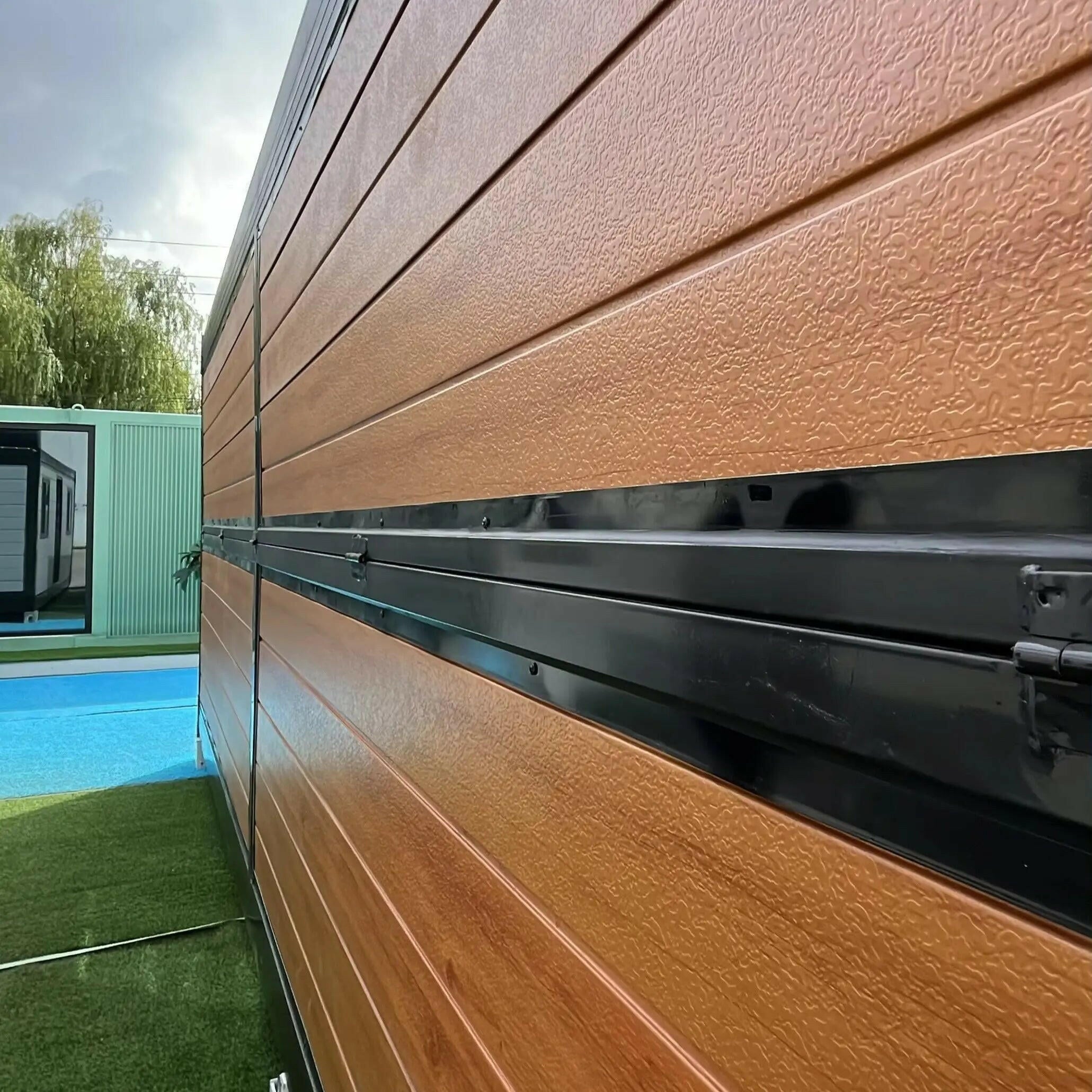 Mobile Tiny Prefab Modular House – Integrated Shipping Container Home for Indoor & Outdoor Use.