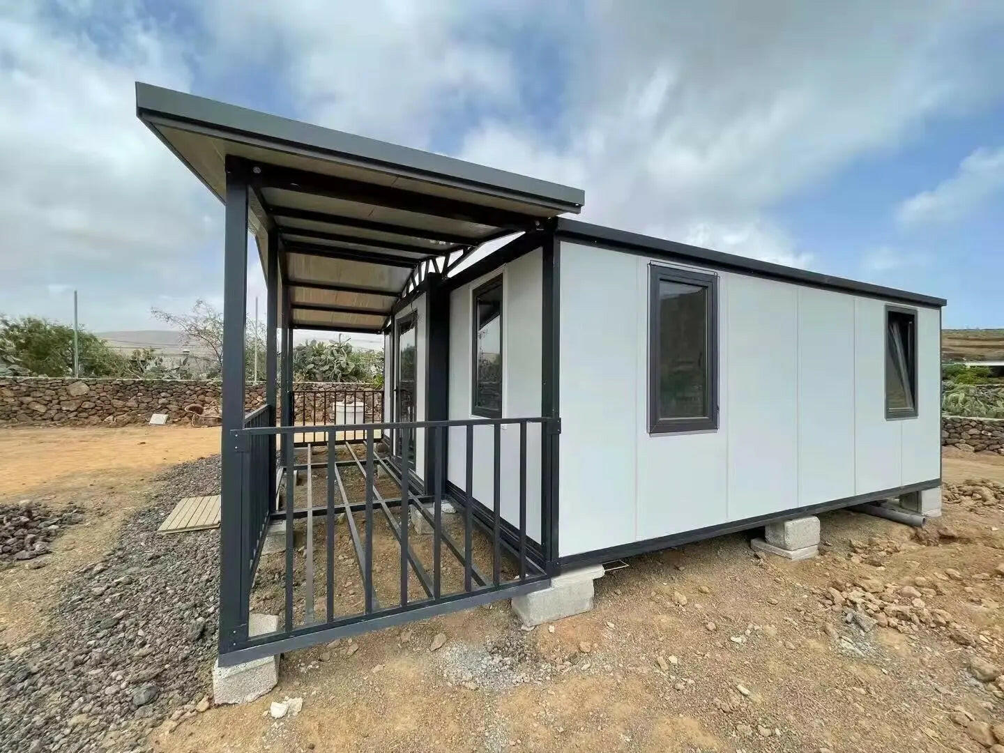 Ready House 20FT Luxury Expandable Container Home – 2-Bedroom Modern Prefab House.