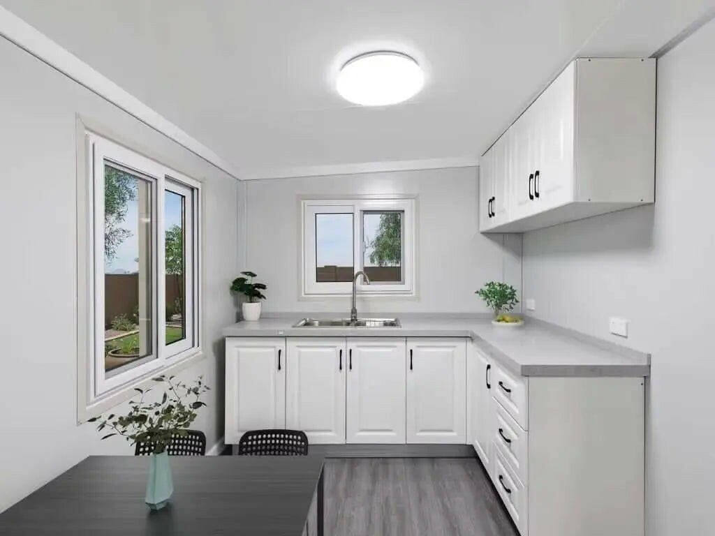 Expandable Prefab Container Home – Affordable, Portable & Fully Equipped Prefab House.