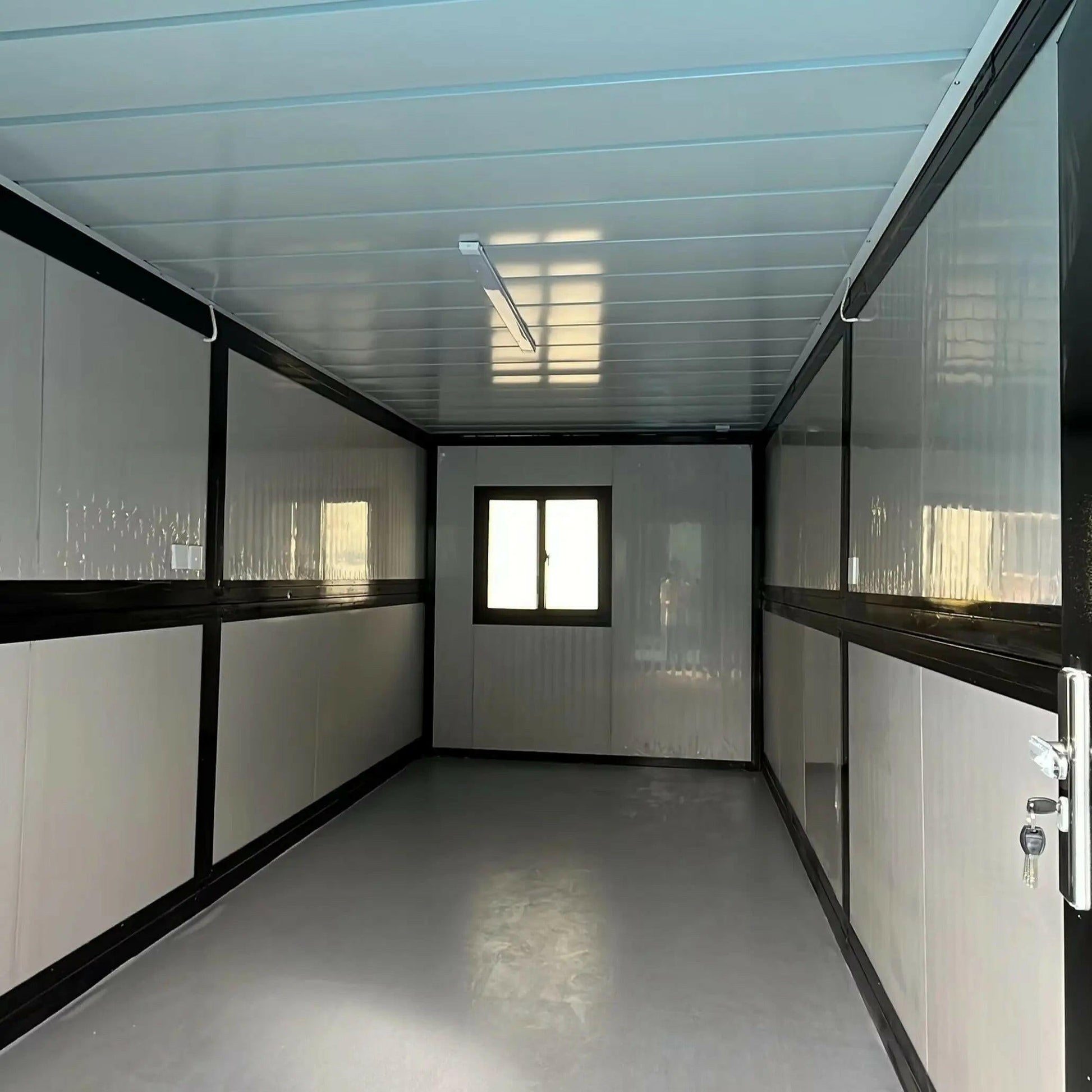 Mobile Tiny Prefab Modular House – Integrated Shipping Container Home for Indoor & Outdoor Use.