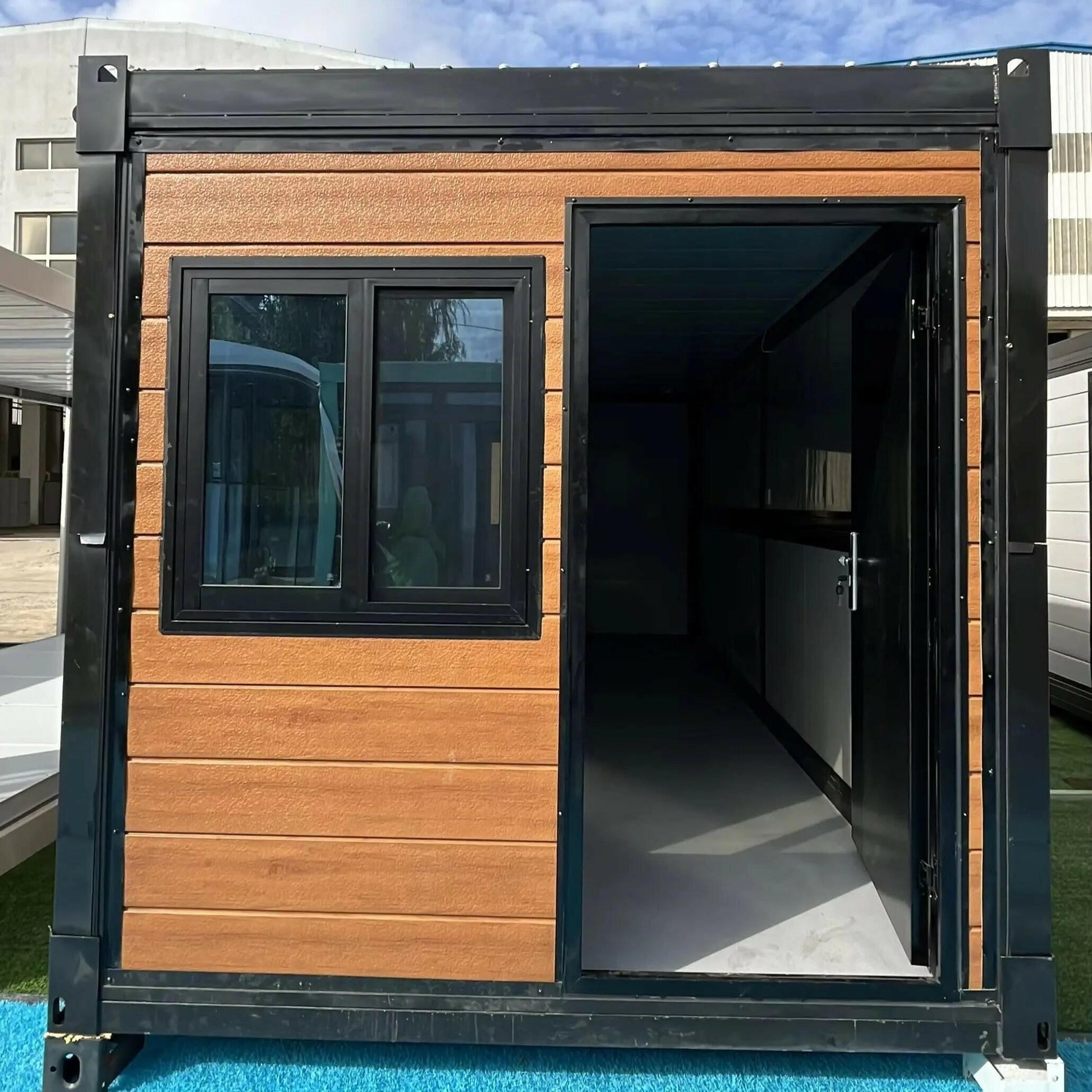 Mobile Tiny Prefab Modular House – Integrated Shipping Container Home for Indoor & Outdoor Use.