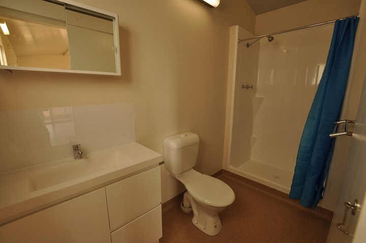 KLW-750 Cabin With Bathroom & Kitchen (300sqft) Hawme